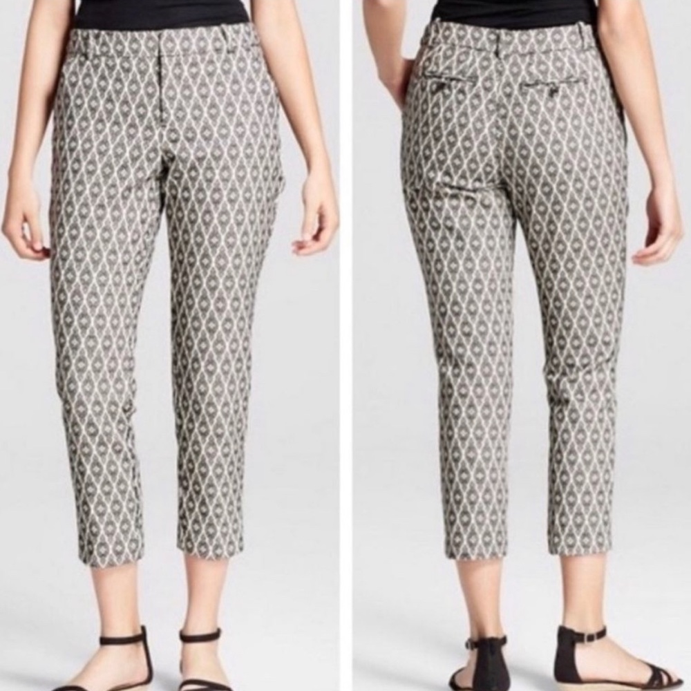 Merona Classic Ankle Length Black and White Baroque Print Pants